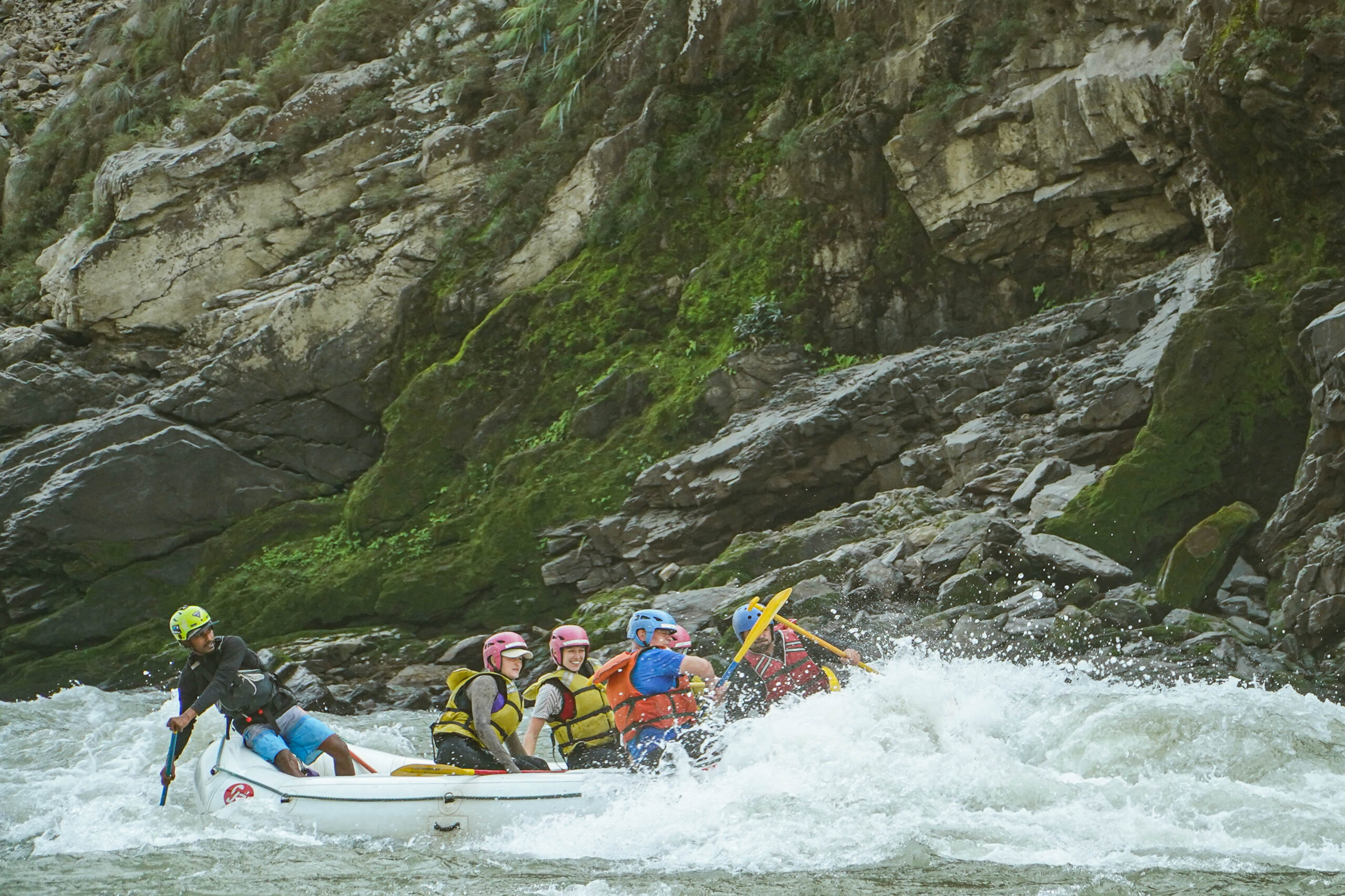 Trishuli rafting photo placeholder — replace with a rafting photo, 800×600