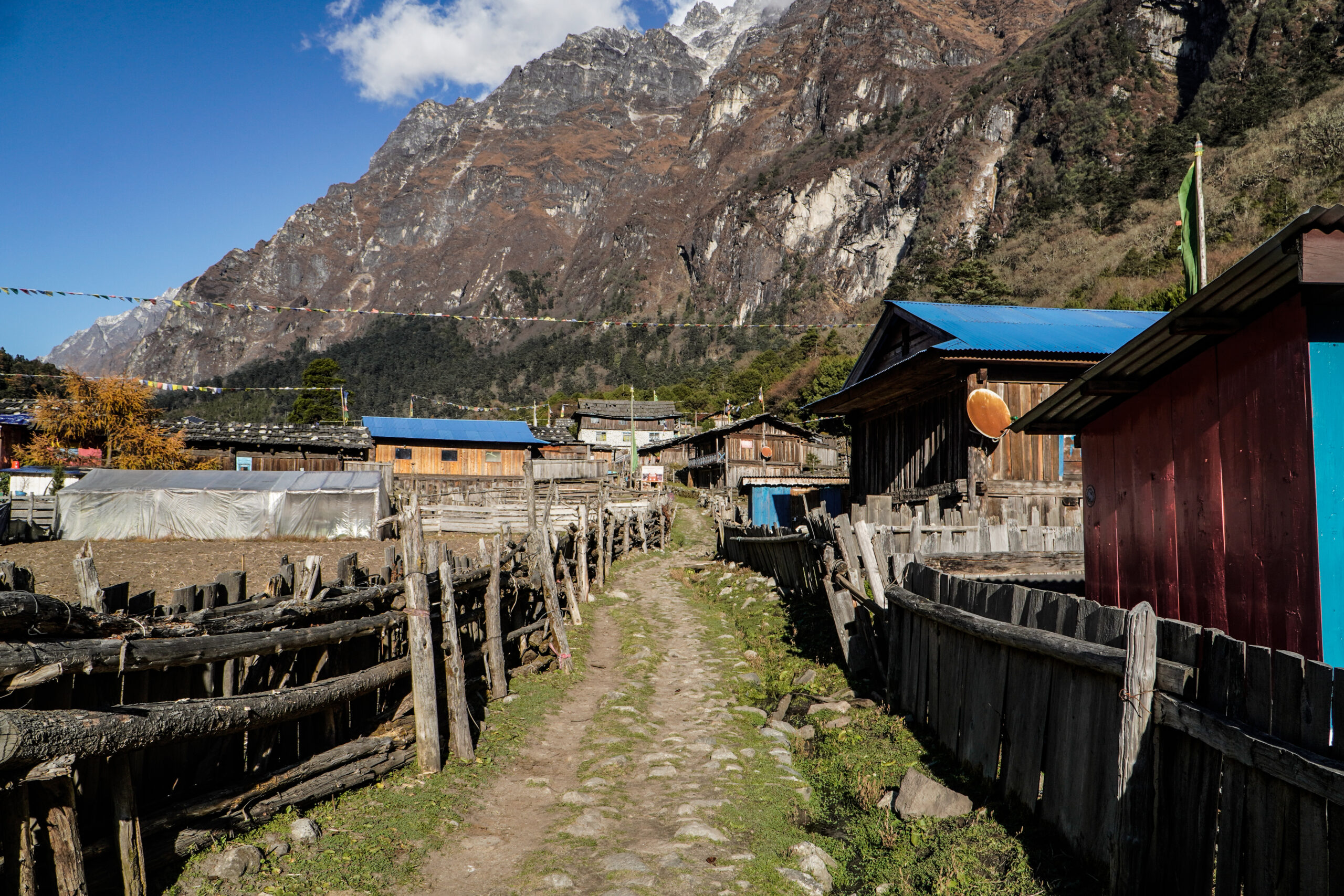 Trekking hero photo