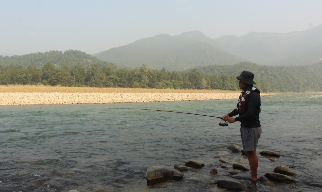 The Golden Hunt fishing expedition photo placeholder — replace with a fishing/river photo, 800×600